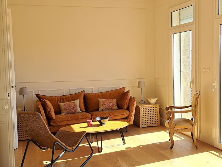 Le Champ Des Hors Villa Vailhauques Ngoại thất bức ảnh